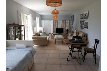 Golf View Cottage Bed and breakfast, Plettenberg Bay - 1
