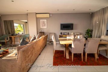 Gorgeous 3 Bedroom Apartment in Clifford Road. Apartment, Cape Town - 5