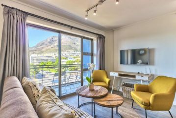 Gorgeous, central, secure- foothills of Table M! Apartment, Cape Town - 4