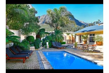 Petit & Grande Plaisir luxury self-catering Guest house, Franschhoek - 4