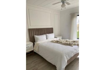 Elegant 1bedroom apartment in Bryanston, Sandton Apartment, Johannesburg - 1