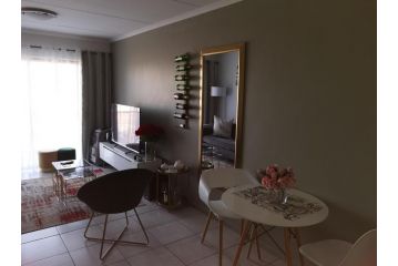 Luxury Apartment Balwin Properties Apartment, Johannesburg - 5