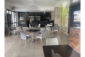 Greenstone Ridge Apartment, Johannesburg - 1