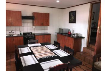 Greenwoods Self-Catering Apartment, Pretoria - 1