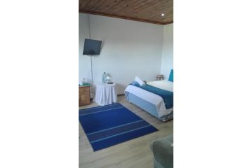 Guest Lodge on the Edge Farm stay, Stormsrivier - 2