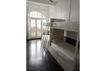 Halo Hybrid Hostel, Durban - 4