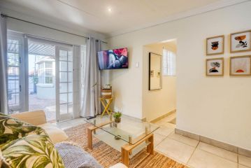 Hampton Collection - Trendy 2 Sleeper Apartment with Pool Apartment, Durban - 3