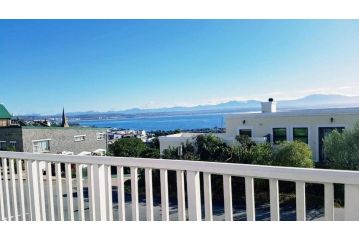 Hanna's Ocean View Apartment, Mossel Bay - 2