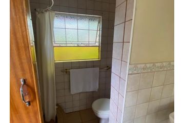 Happy Oaks Apartment, Clarens - 4
