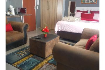 HAPPY STAY GUEST HOUSE In KLERKSDORP Guest house, Klerksdorp - 1