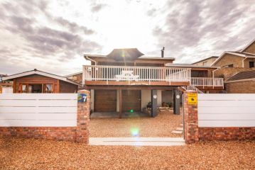 Happy Waves Holiday Home Guest house, Jeffreys Bay - 5