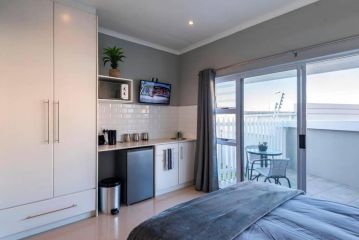 Port Elizabeth Luxury Harbour Studio Apartment, Port Elizabeth - 3