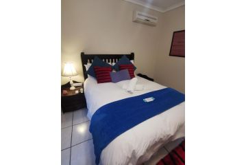 Harties Family 4 Slpr En-Suite Studio with Kitchenette Guest house, Hartbeespoort - 5