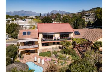 Haus Perlenblick Bed and breakfast, Paarl - 2