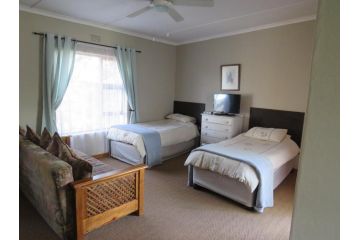 Haus Victoria Self Catering Cottages Apartment, Oudtshoorn - 5