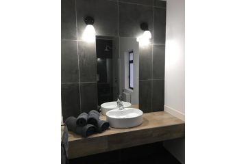 Hayburg House Apartment, Robertson - 3