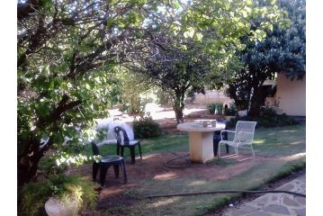 Heila's 3 bedroom Guest house, Bloemfontein - 1