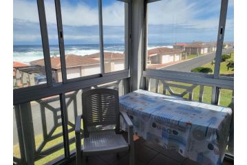 Hermanus Beach Club Apartment, Hermanus - 5