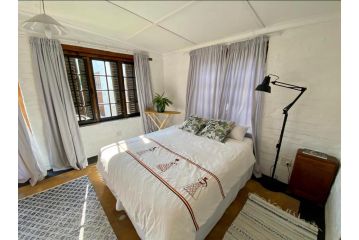 Hermanus whale cottage Farm stay, Hermanus - 1