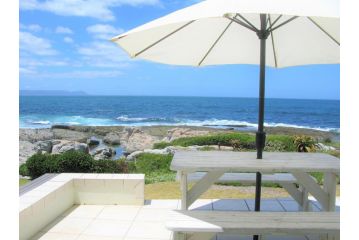 Beachfront House - Hermanus Whale View Guest house, Hermanus - 4