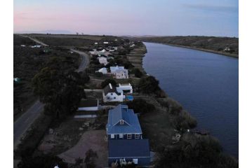 Heron Cottage - Living The Breede Guest house, Malgas - 1