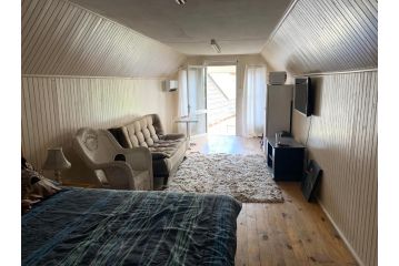 Hi Loft Living Apartment, Newcastle - 3