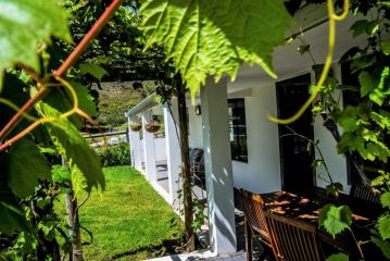 High Season Farm Luxury Cottages Farm stay, Hermanus - 1