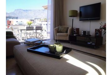 Hill House 2 Bedroom Apartment, Cape Town - 2