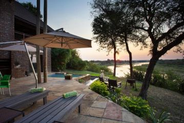 Hippo Hills 5 Bedroom Riverfront Ngwenya Lodge Guest house, Marloth Park - 3