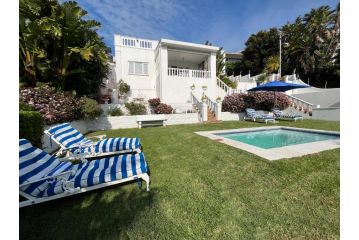 Villa on Camps Bay Drive Guest house, Cape Town - 1