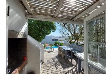 Hocus Pocus Accommodation Cottage Apartment, Paternoster - 5