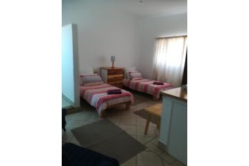 Holiday Home Lekker LÃª Guest house, Beaufort West - 4