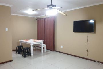 Holiday Home Guest house, Port Elizabeth - 3