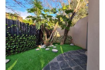 Cozy Cabin Apartment, Midrand - 4
