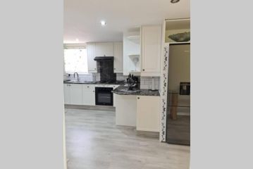 Cozy Cabin Apartment, Midrand - 5