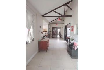 Home Sweet Home Farm Cottage Apartment, Nelspruit - 4