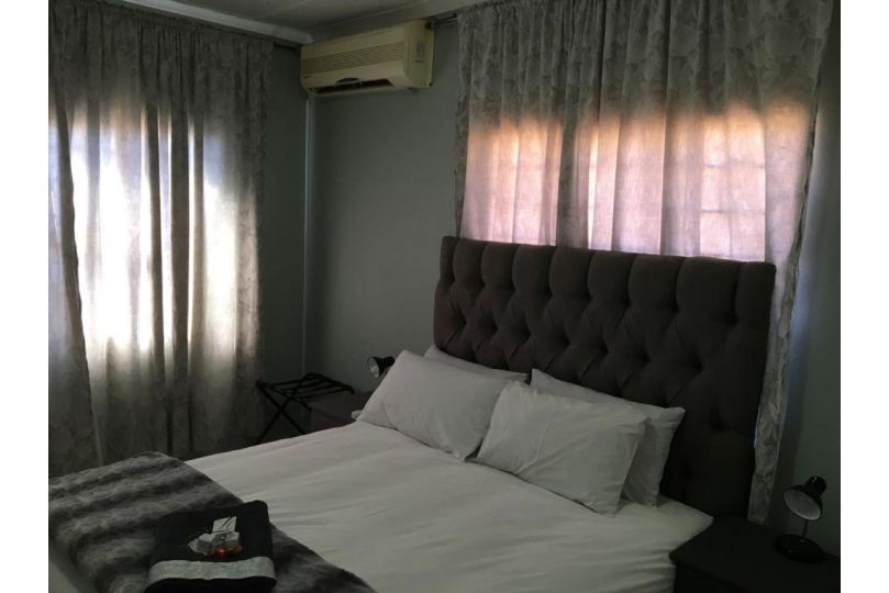 Home Sweet Home Apartment, Springbok - imaginea 18
