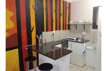 HomeBase Kruger Hostel, Marloth Park - 3