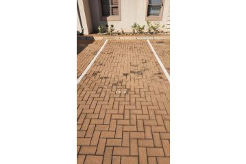 Homely Apartment, Hatfield, Unit-9 Apartment, Pretoria - 4