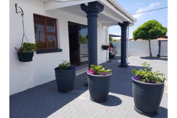 Homely @ Mossel Bay Apartment, Mossel Bay - 1