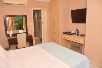 Homestay Travel Guest house, Roodepoort - 1