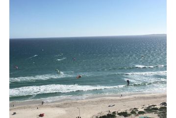 Horizon Bay 1404 Apartment, Bloubergstrand - 1