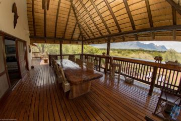 Stunning Mountain Views From A 3-Bedroom Home With Pool Guest house, Hoedspruit - 4