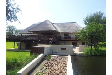 Own Pool - Ample Space - Beautiful Views Guest house, Hoedspruit - 2