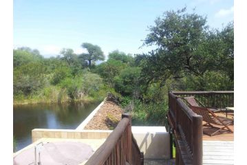 Own Pool - Ample Space - Beautiful Views Guest house, Hoedspruit - 5