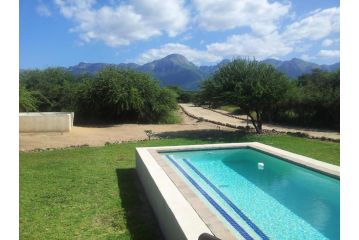 Beautiful Mountain Views From A 2-Bedroom Home With Pool Guest house, Hoedspruit - 4