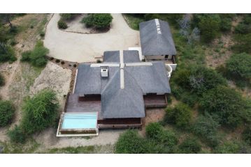 Escape For 2 - Private Pool & Mountain Views Guest house, Hoedspruit - 1