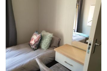 House Elizabeth Apartment, Scottburgh - 5