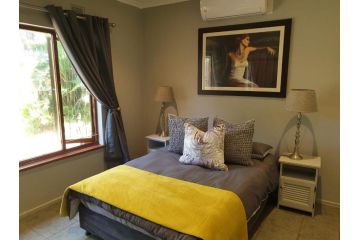 House Elizabeth Apartment, Scottburgh - 2