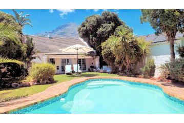 Hout Bay Beach Cottage Guest house, Hout Bay - 2